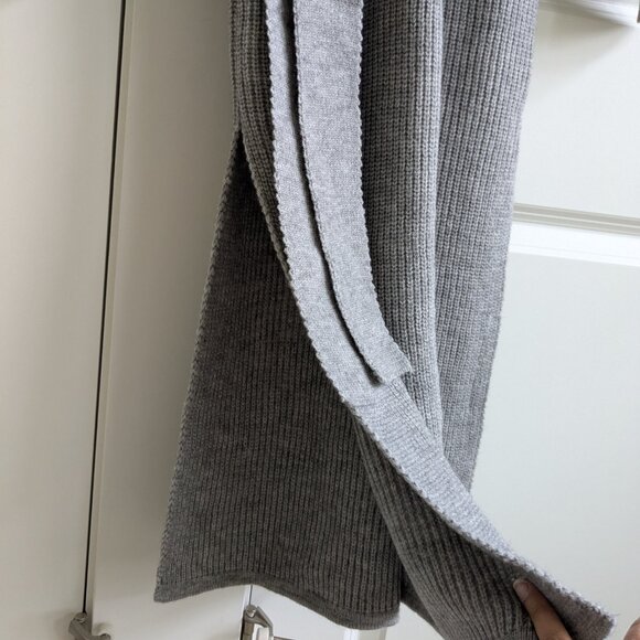 NWT Shein Frenchy Sweater Dress L Gray Chunky Knit Deep V Neck Side Slits Comfy - Picture 5 of 10